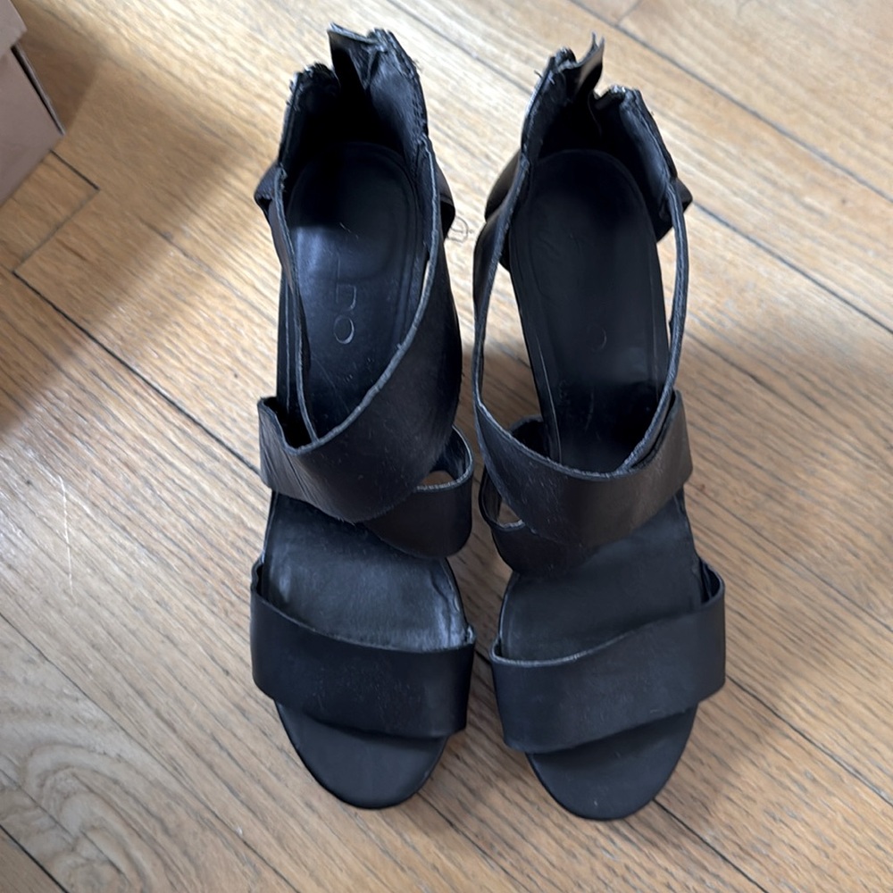Aldo Wedges